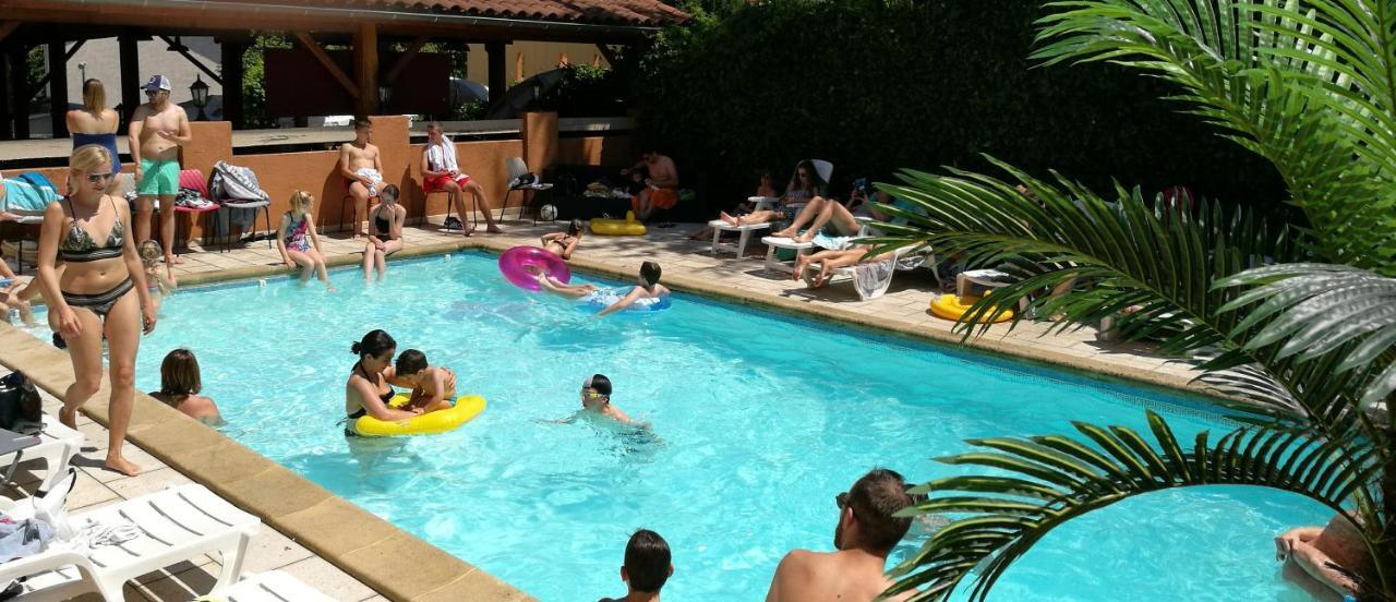 La Tablée Médiévale Civrieux-dʼAzergues Esterno foto